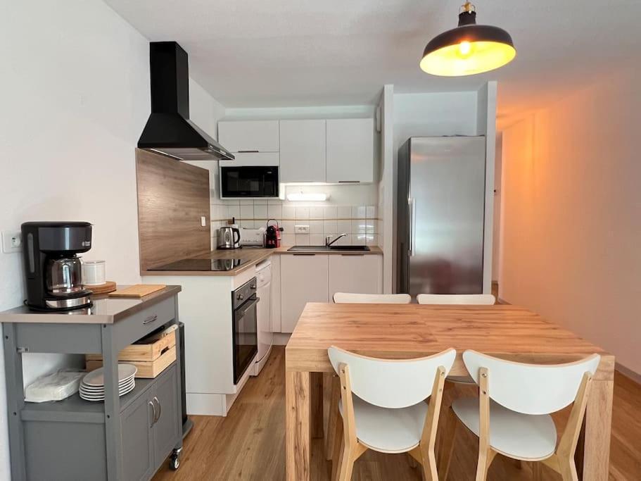 T3 Centre Ville Avec Parking, Balcon Et Wifi. 5P. Cauterets Exteriör bild