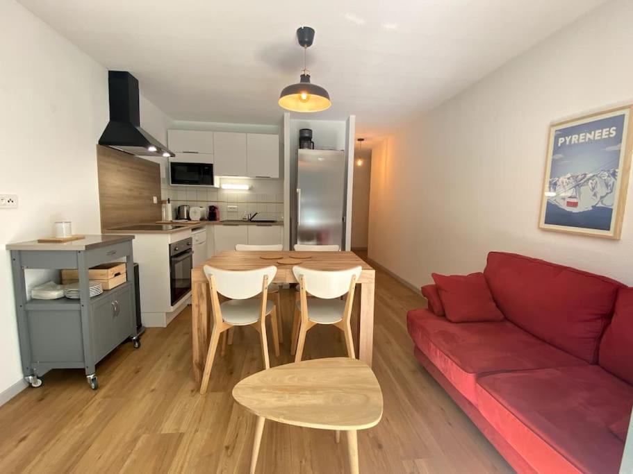 T3 Centre Ville Avec Parking, Balcon Et Wifi. 5P. Cauterets Exteriör bild
