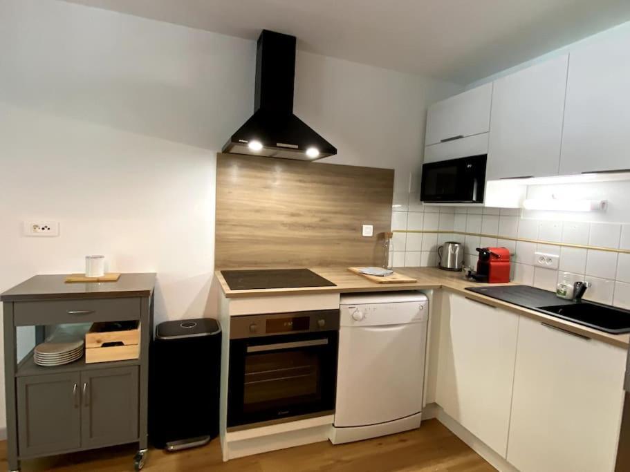 T3 Centre Ville Avec Parking, Balcon Et Wifi. 5P. Cauterets Exteriör bild