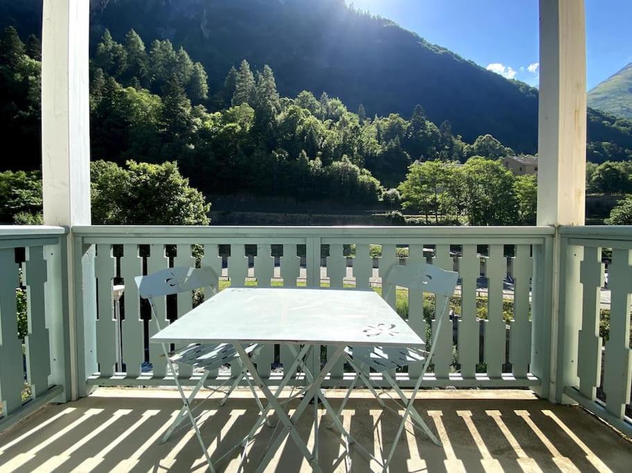 T3 Centre Ville Avec Parking, Balcon Et Wifi. 5P. Cauterets Exteriör bild