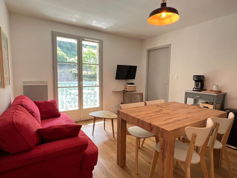 T3 Centre Ville Avec Parking, Balcon Et Wifi. 5P. Cauterets Exteriör bild
